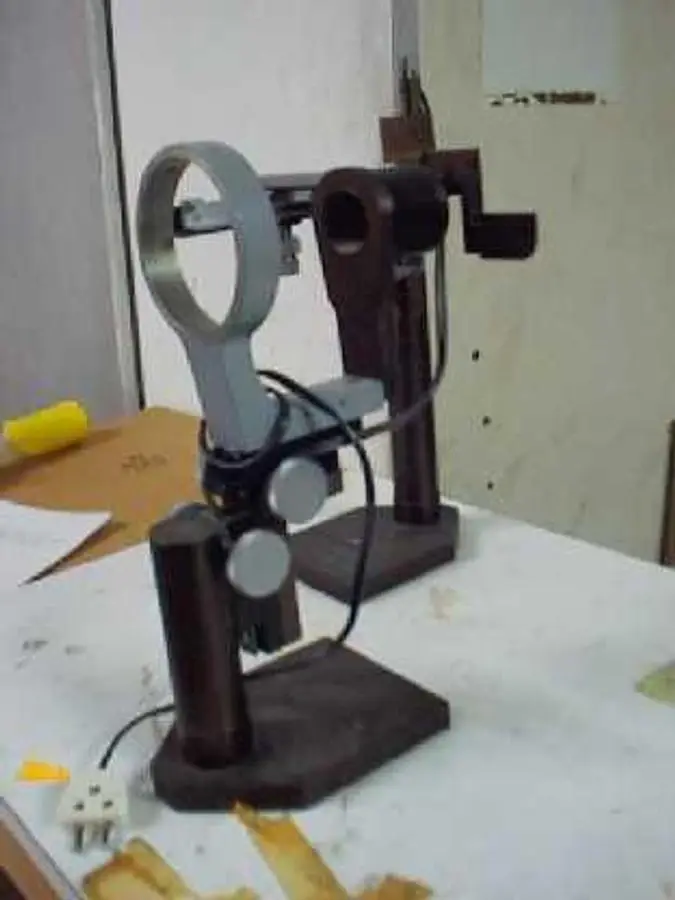 QTY. 1. OCULAR MICROMETER STAND? I'M NOT SURE WHAT...