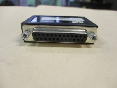 Used 18345 15-pin Male to Female Connector