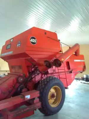 Used MASSEY FERGUSON 405 Combines Nebraska US | Trustworthy Equipment #1403545