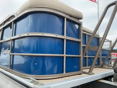 Used 2015 BENTLEY 220 FISH N RIDE Boats (Misc) Michigan US | Miedema Asset Management Group #1693321