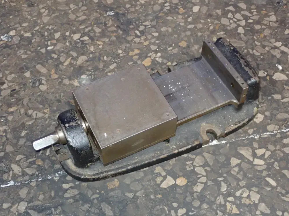 6" Vise