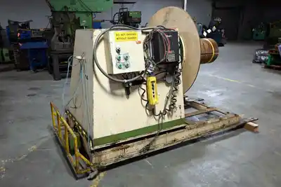 12,000 Lb. x 28″ COLT Motorized Single Uncoiler