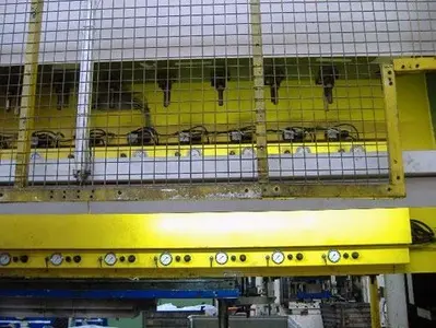 USED BENELLI TRANSFER PRESS 250 TON - 10 STEPS