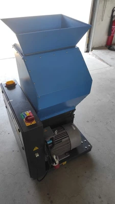 USED 2013 SHINI -