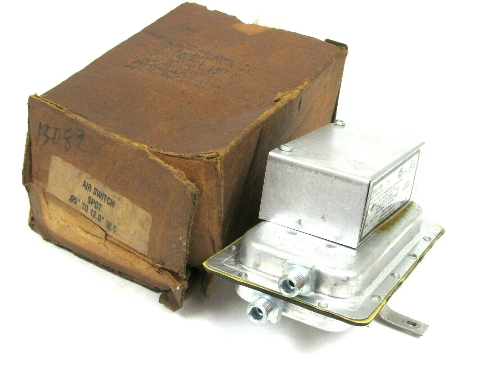 NEW COLUMBUS ELECTRIC RH3A PRESSURE SWITCH