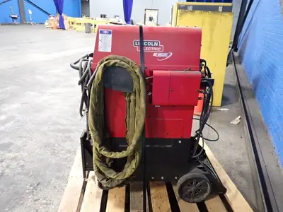 USED THE LINCOLN ELECTRIC CO PRECISION TIG 275