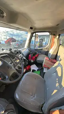 2012 FREIGHTLINER BUSINESS CLASS M2 Tractors & Trailers | Global Machine Brokers, LLC (13)