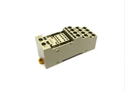 USED OMRON PYF14S
