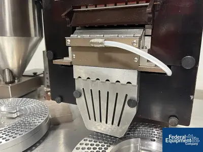USED Qualicaps Shionogi Qualicaps Capsule Filling Machine