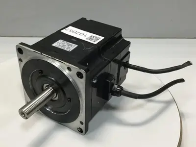 USED YASKAWA SGMP-08AWYR11
