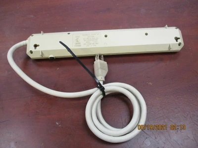 USED SURGE 2+ CENTER EX SurgeStrip