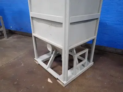 38" X 33" X 50" Hopper