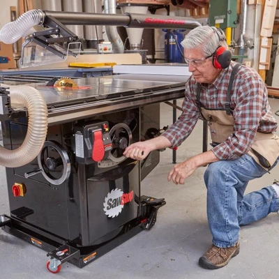 NEW SAWSTOP INDUSTRIAL CABINET SAW