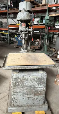 USED WALKER TURNER RADIAL DRILL PRESS