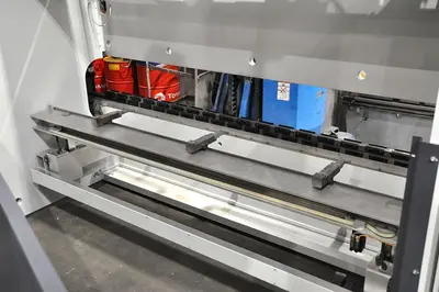 USED LVD PPEC 220 TON X 4200 MM CNC