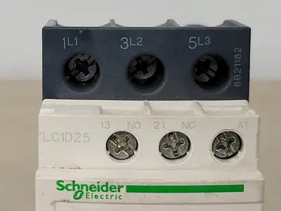 USED SCHNEIDER ELECTRIC LC1D25