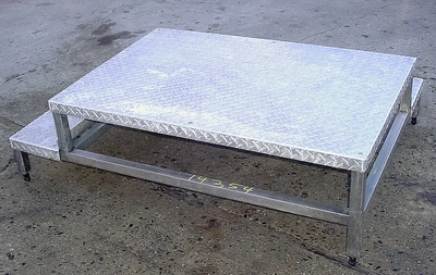 USED TWO STEP WORK PLATFORM 30 X 45