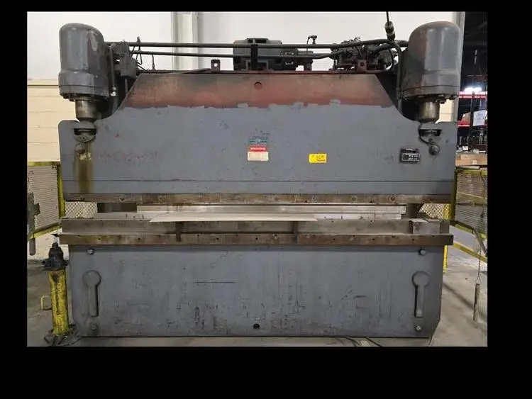 Used PACIFIC J110-10 Press Brakes Ohio US | D & D Industries #437830