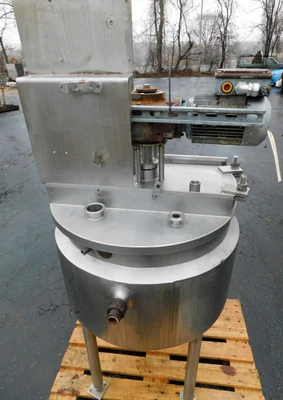 USED 30 GALLON SWEEP KETTLE 30 GALLON