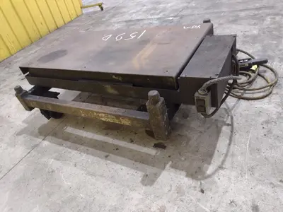 HYDRAULIC POWERED SCISSOR LIFT TABLE: STOCK #23483