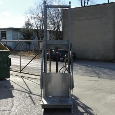 SPC7243  Material Handling Equipment ABC Conveyors Inc drum lift 42" lift height