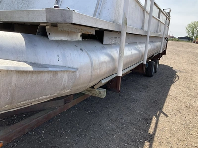 USED 1979 CREST 29-22