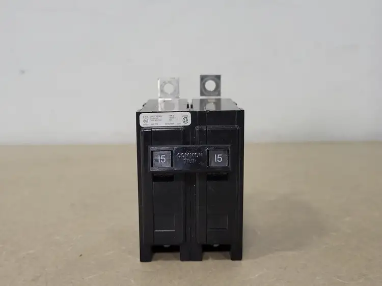 Used CUTLER-HAMMER BA215 Switchgears British Columbia CA | Lenmark #239410