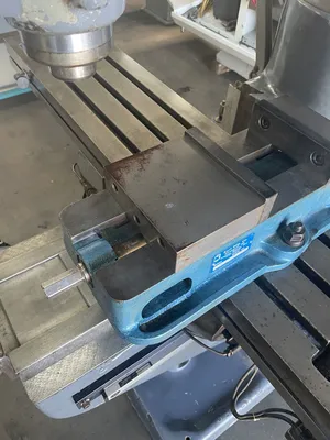 BRIDGEPORT J-HEAD MILLING MACHINES, VERTICAL | Wheeler Machinery Sales (4)
