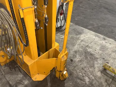 (4) 20 TON (160,000 LBS TOTAL) RAILWAY / NEUERO HEAVY DUTY MOBILE VERTICAL LIFT JACKS: YOBRO #24229