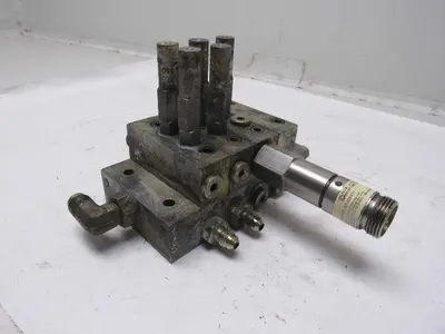 Lubriquip MSP-5T & MSP-5S 3 Station Liquid Divider Auto Lube Manifold Block