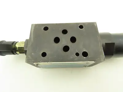Eaton Vickers DGMX2-3-PP-CW-S-40 Hydraulic Relief Valve 2000 PSI