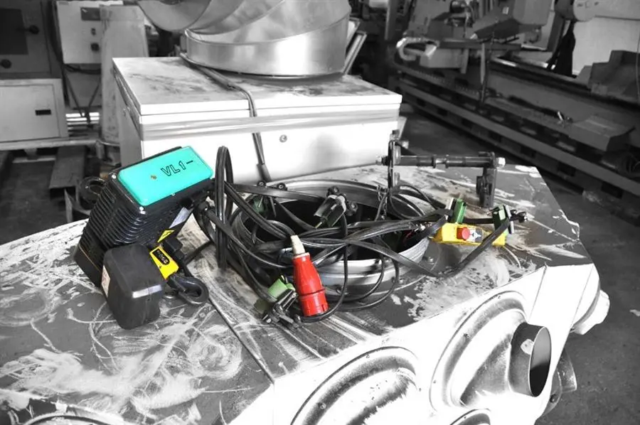 USED VERLINDE CHAIN HOIST 250 KG