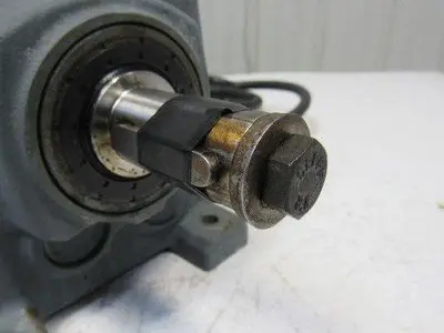 Sew Eurodrive R37 DT80K4/TF/IS 0.55kW 277/480V 23RPM Output 69.5:1 Gear Motor