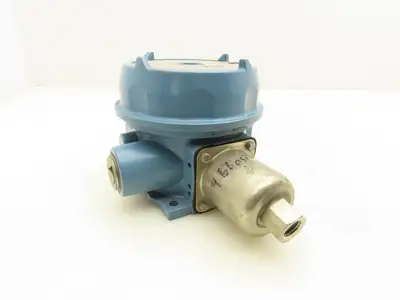 United Electric Controls J120-156-9778 Pressure Switch Model 156 480VAC 15A 100PSI 3/4"NPT