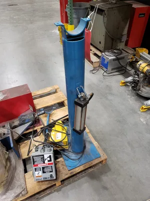 Riveter Stand