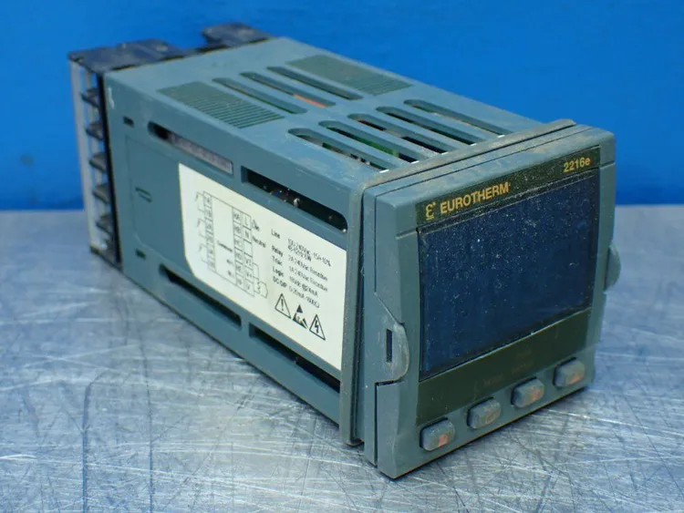 Used EUROTHERM 2216E/AL/VH/R1/R1/RF/2YM/ENG/XXXXX/EU0523 Temperature Controls Ohio US | HGR 24 #802930
