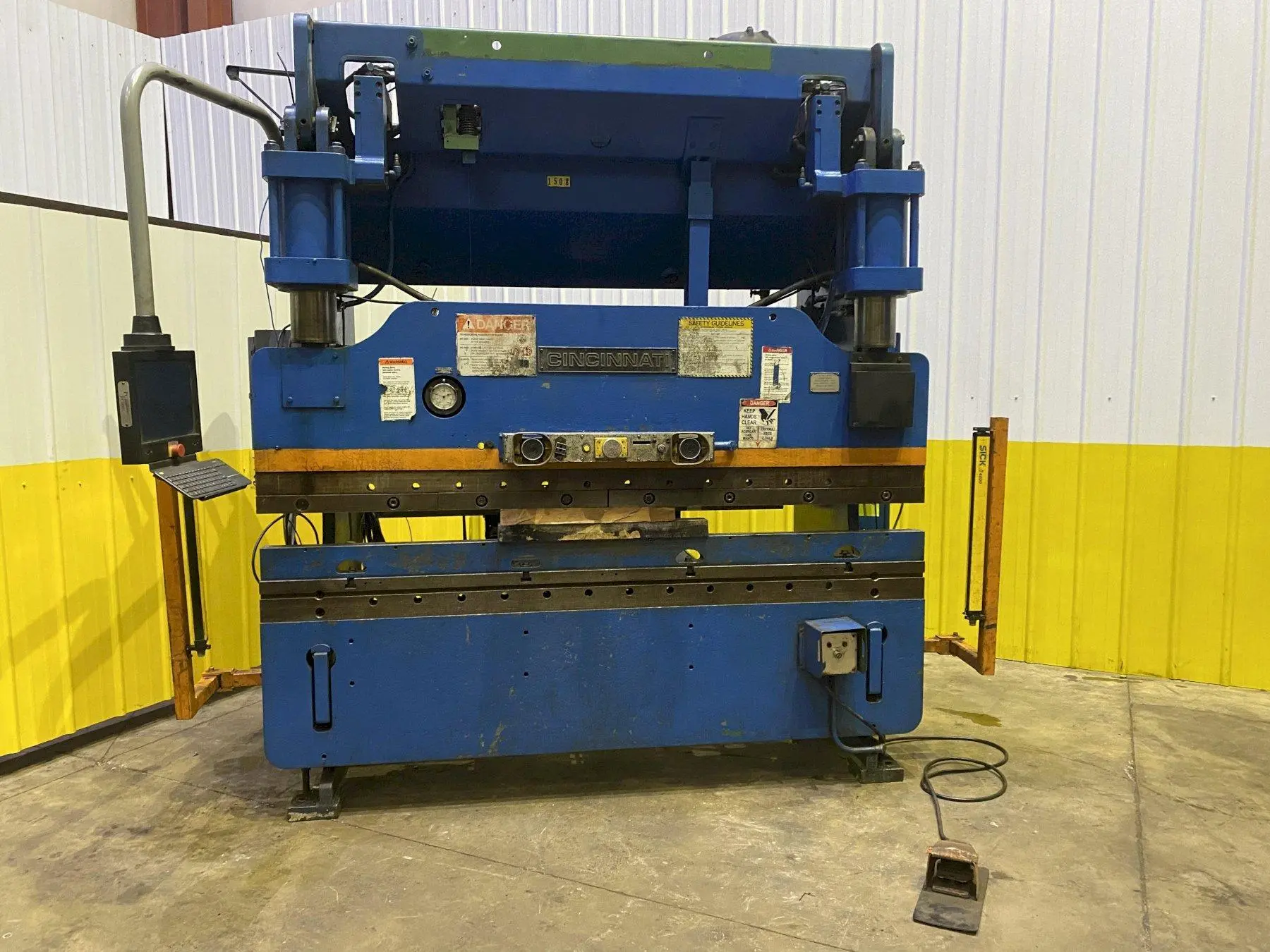 90 TON X 8' CINCINNATI MODEL 90FMx6 HYDRAULIC PRESS BRAKE: STOCK #15766