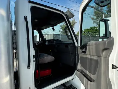 Used 2020 INTERNATIONAL MV607 Box trucks Florida US | Truck and Van Outlet #1509202