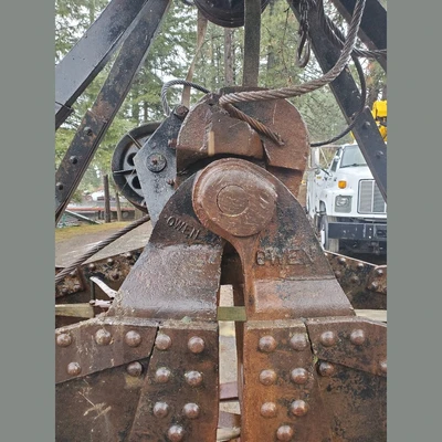 1.25 Yard Clamshell Bucket with Teeth