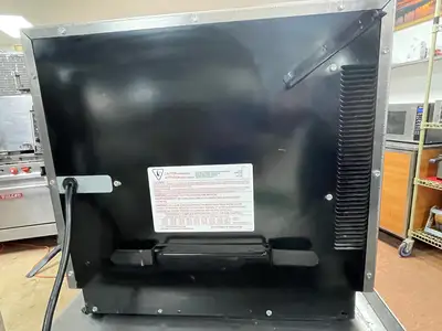 Used Amana Used 2016 Amana RC17SD2OSI Commercial Heavy Volume Microwave 208/230V 1700W - RK Restaurant Equipment (Miscellaneous) Illinois US | Falcon Restaurant Supply #1374906