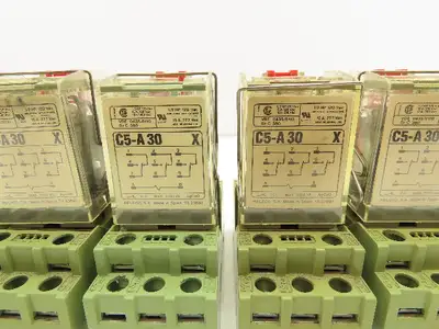 Releco Turck C5-A30 Power Relay 16A 120V 11-Pin Socket  Lot of 10
