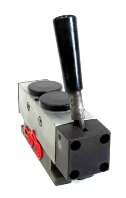 NEW REXROTH R431008468 PNEUMATIC DIRECTIONAL CONTROL VALVE
