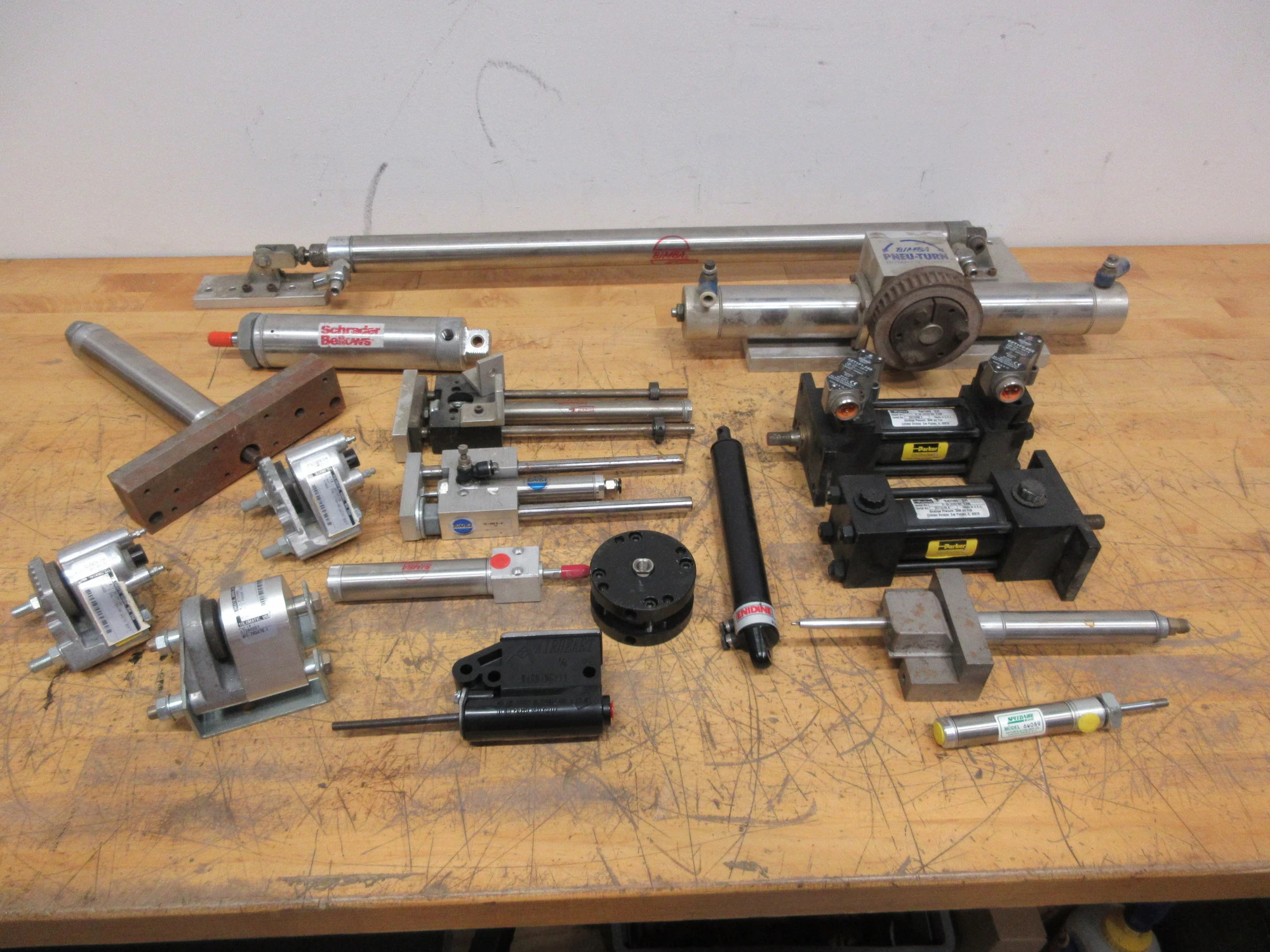 Used GENERIC GENERIC Hydraulic Pumps Minnesota US | Machinesused.com #1310830