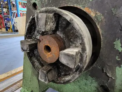 USED SAUER DANFOSS 24-7020 CW