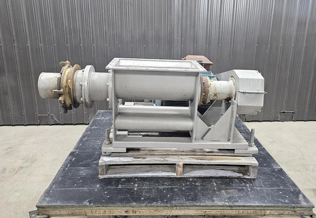 USED TITAN / OY PETSMO PRODUCTS P4000/250