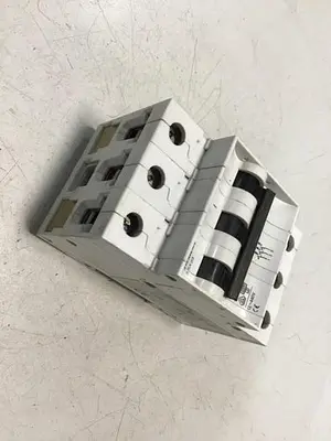 USED SIEMENS 5SX23C25