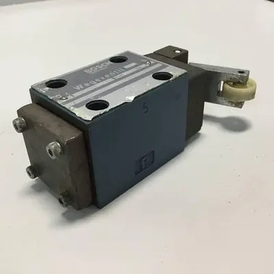 Used BOSCH 0 810 090 109 Relays & Switches Michigan US | Ideal Machinery #1269703