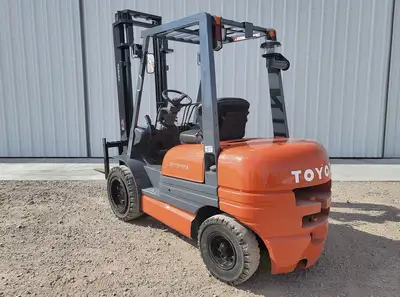 USED TOYOTA 52-6FGU30