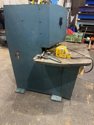 AMADA CSH-220 Notching Machines | Bowland Trading Ltd (4)