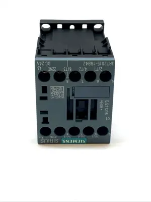 USED SIEMENS SIRIUS 3-POLE AC CONTACTOR 24VDC 18A MOTOR STARTER